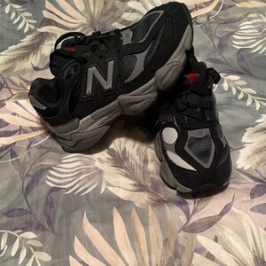 New Balance Kids Black and Gray Athletic Sneakers with Red Accent